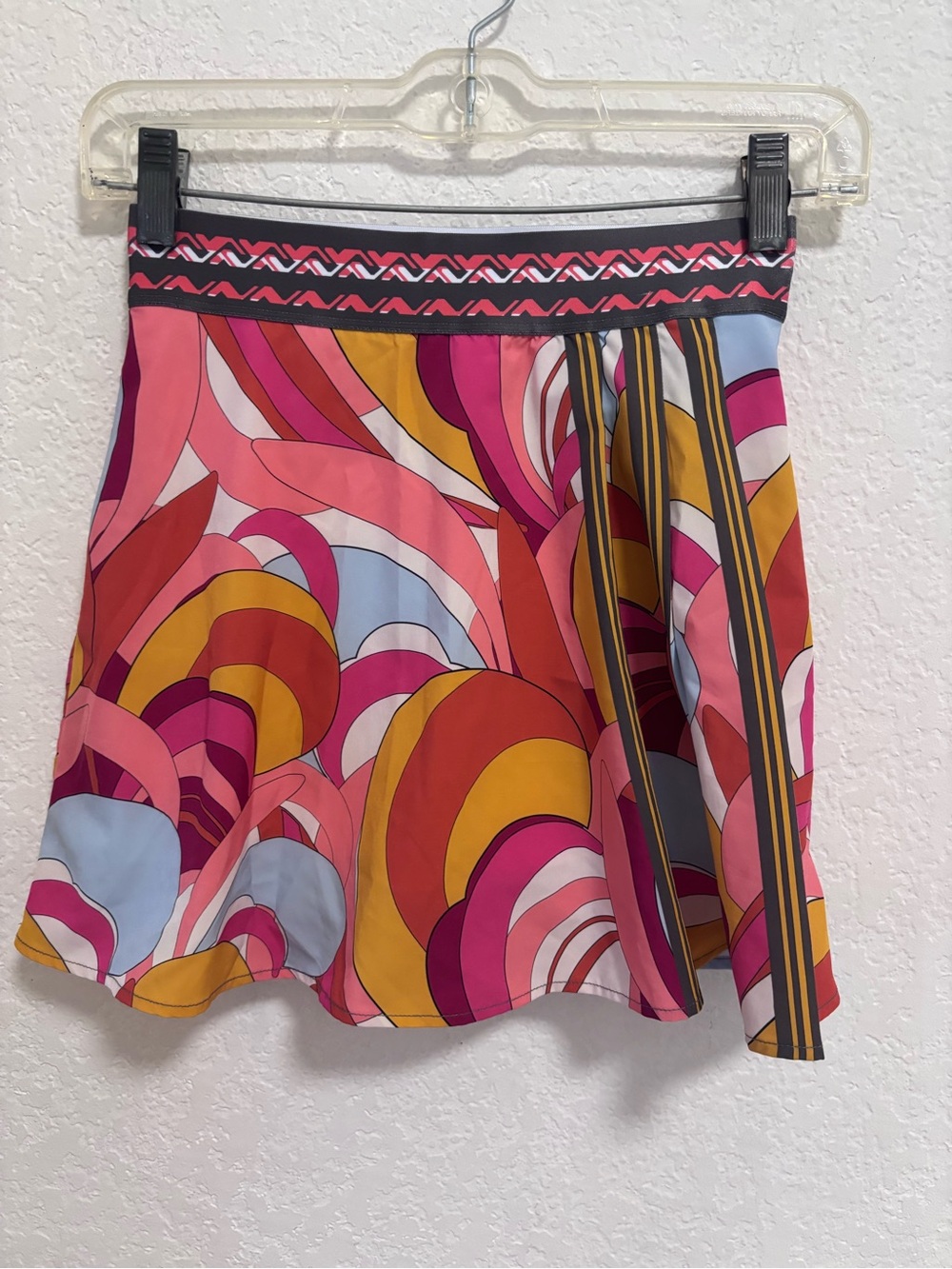 Johnny was active skirt